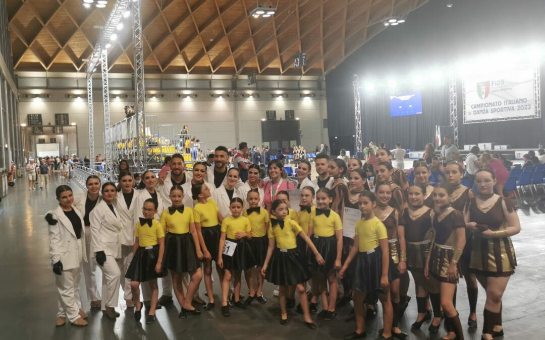 Rodì Milici. La Dance Queen conquista numerose medaglie ai campionati italiani FIDS e si prepara al Saggio-spettacolo