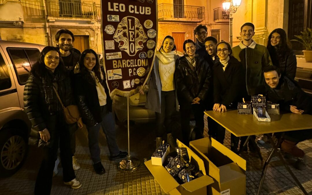 Barcellona PG. Il Leo Club distribuisce Colombine Pasquali in Piazza per il Tema Operativo Nazionale