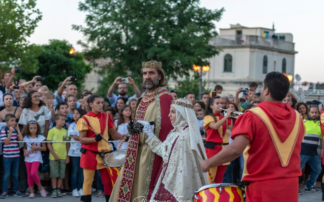 Montalbano Elicona. Tornano le Feste Aragonesi, clou il Palio dei quartieri e il Corteo storico medievale: “Celebriamo un pezzo di storia della nostra comunità”