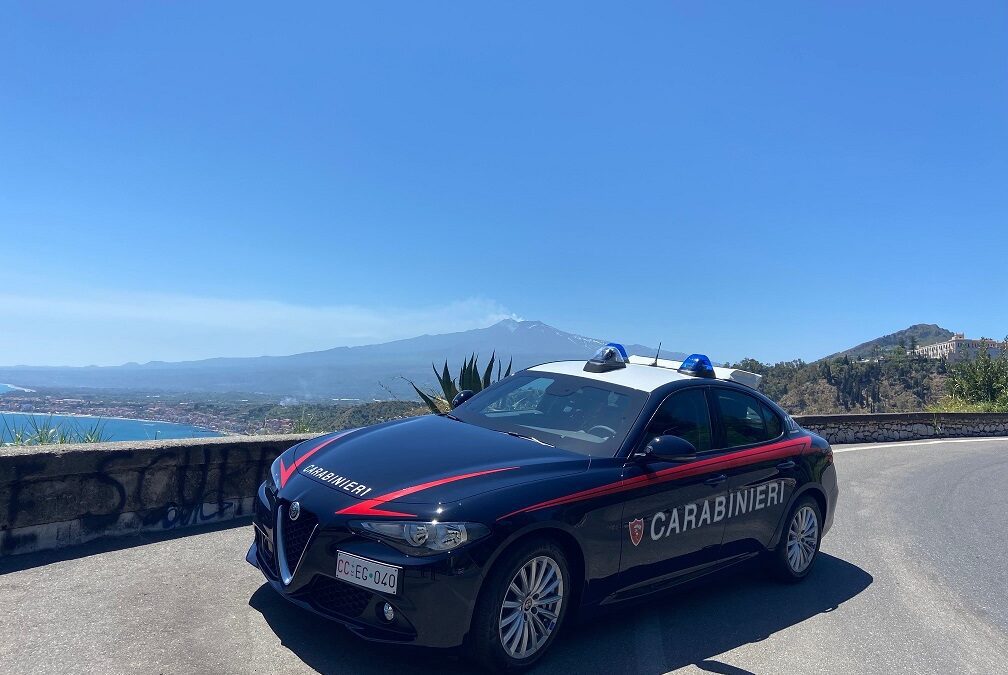 Controlli straordinari da Taormina a Letojanni: 3 denunce, 2 giovani segnalati per droga. Sanzioni a ristoranti per oltre 35mila euro