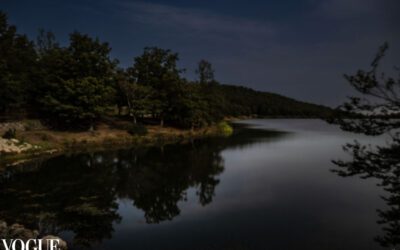 Terme Vigliatore. ‘Sicilia al chiaro di luna’, Michele Isgrò su Vogue con l’Etna e il lago Maullazzo