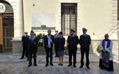 San Filippo del Mela celebra Giornata delle Forze Armate: corone di fiori alla lapide su facciata ex Municipio e Monumento ai Caduti di Piazza Liberazione