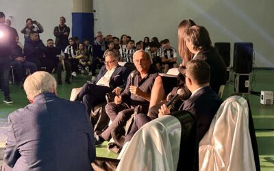 A Santa Lucia del Mela, la serata da ‘sogno’ con Michel Platini: “Evento indimenticabile, resterà nel cuore della comunità e dei tifosi”