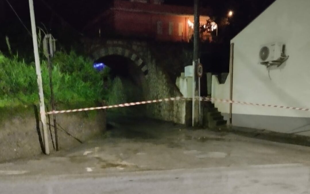 Terme Vigliatore. Terra e detriti in strada, chiusa alla circolazione Contrada Franchini a San Biagio