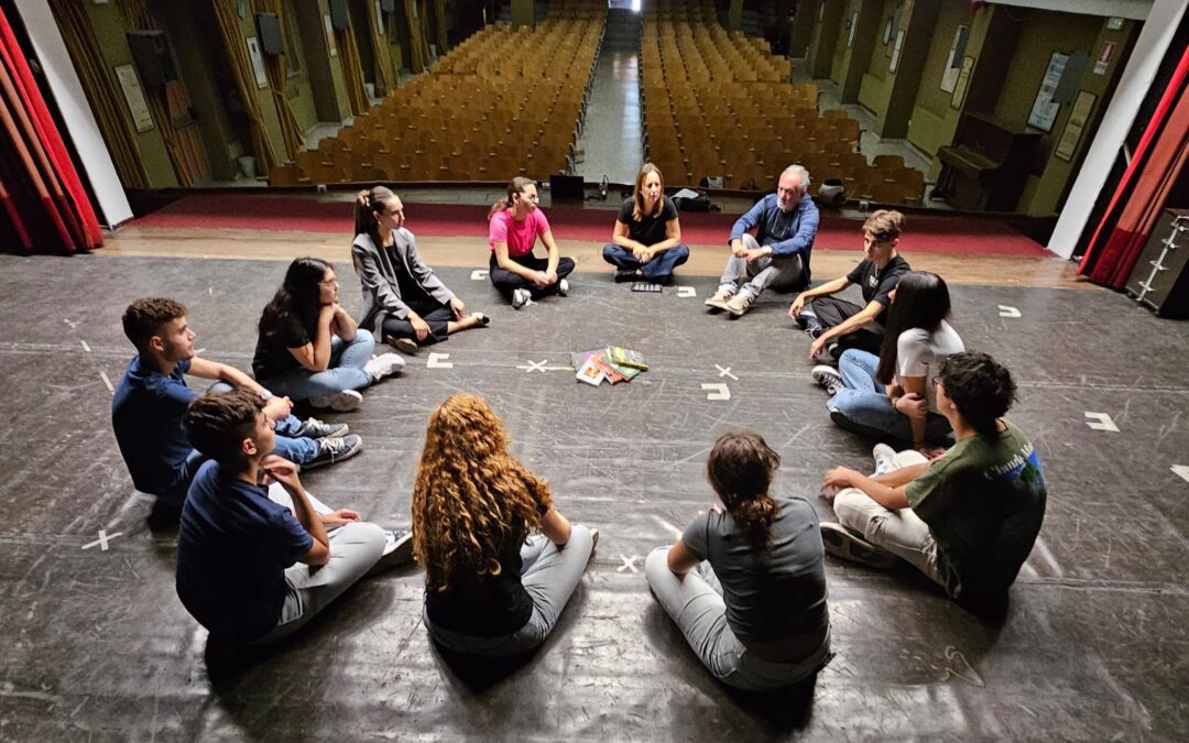 Barcellona PG. Studenti in scena contro la Mafia al Teatro “Vittorio Currò”